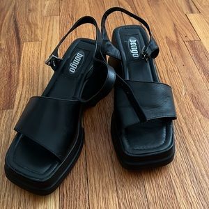 Bongo | Black Platform Sandal | size 7-1/2